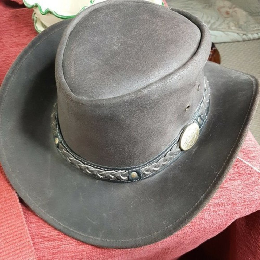 Outback Buffalo Leather Hat‎